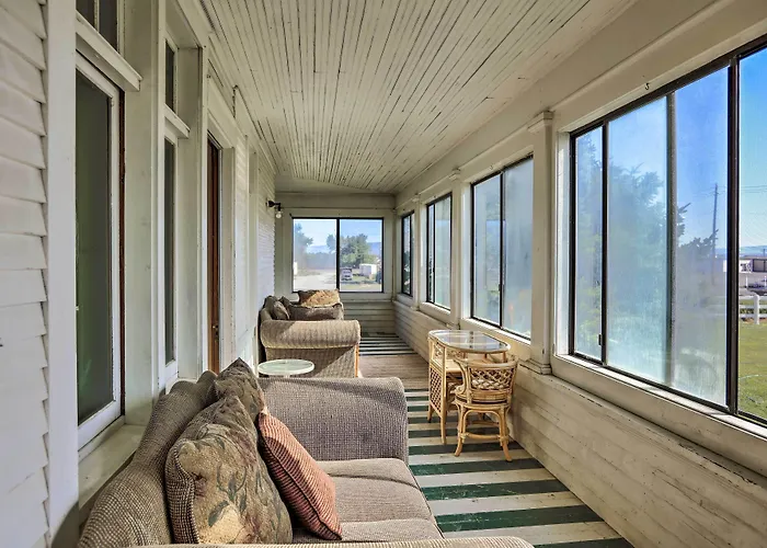 Wyoming Retreat! 10 Mi To Bighorn Canyon * Lovell